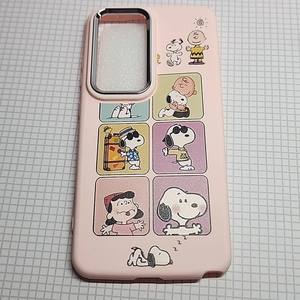 Brand new Samsung Galaxy S25 Ultra Snoopy Silicone Phonecase